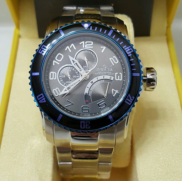 Big sale$1000 Invicta carbon watch.